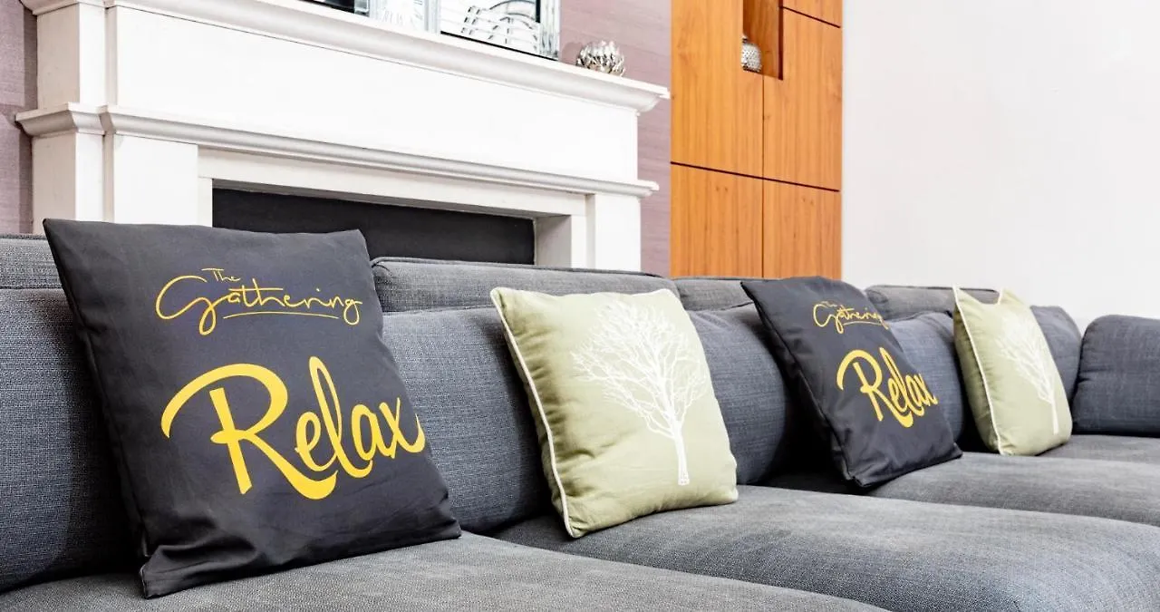 The Gillygate Gathering - City Centre - Sleeps Up To 18 York 0*,  Reino Unido