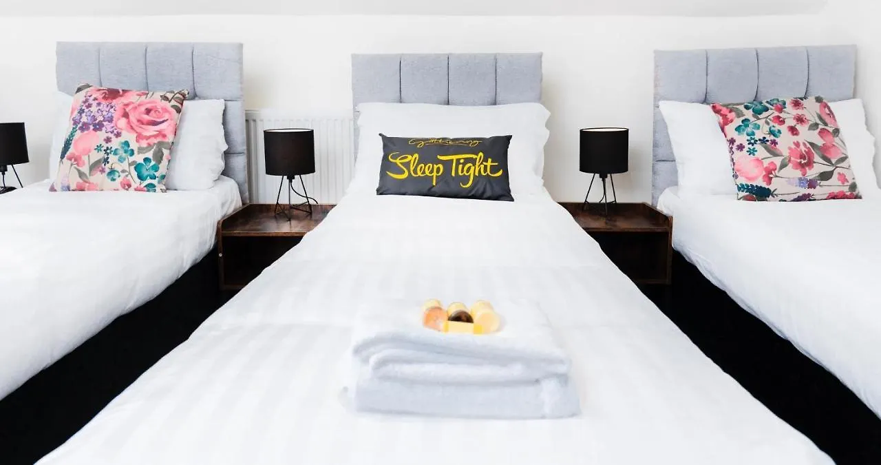 The Gillygate Gathering - City Centre - Sleeps Up To 18 York Apartamento