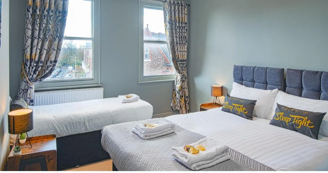 Apartamento The Gillygate Gathering - City Centre - Sleeps Up To 18 York